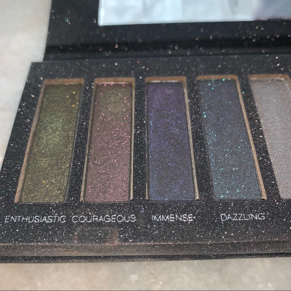 Younique Moodstruck Anniversary Edition Shadow Palette - Picture 3 of 6